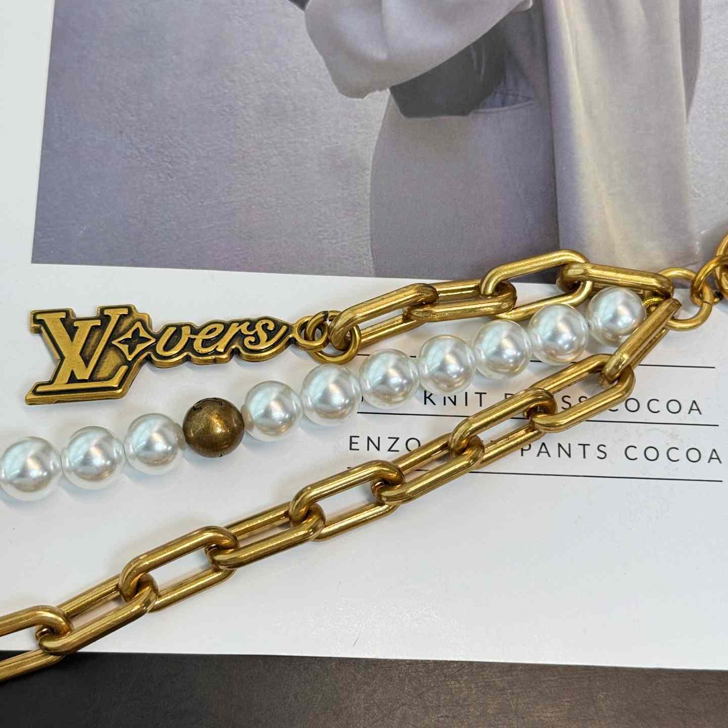 Louis Vuitton Chain Belt Pearls Bag Charm  M01689 - FashionPlug
