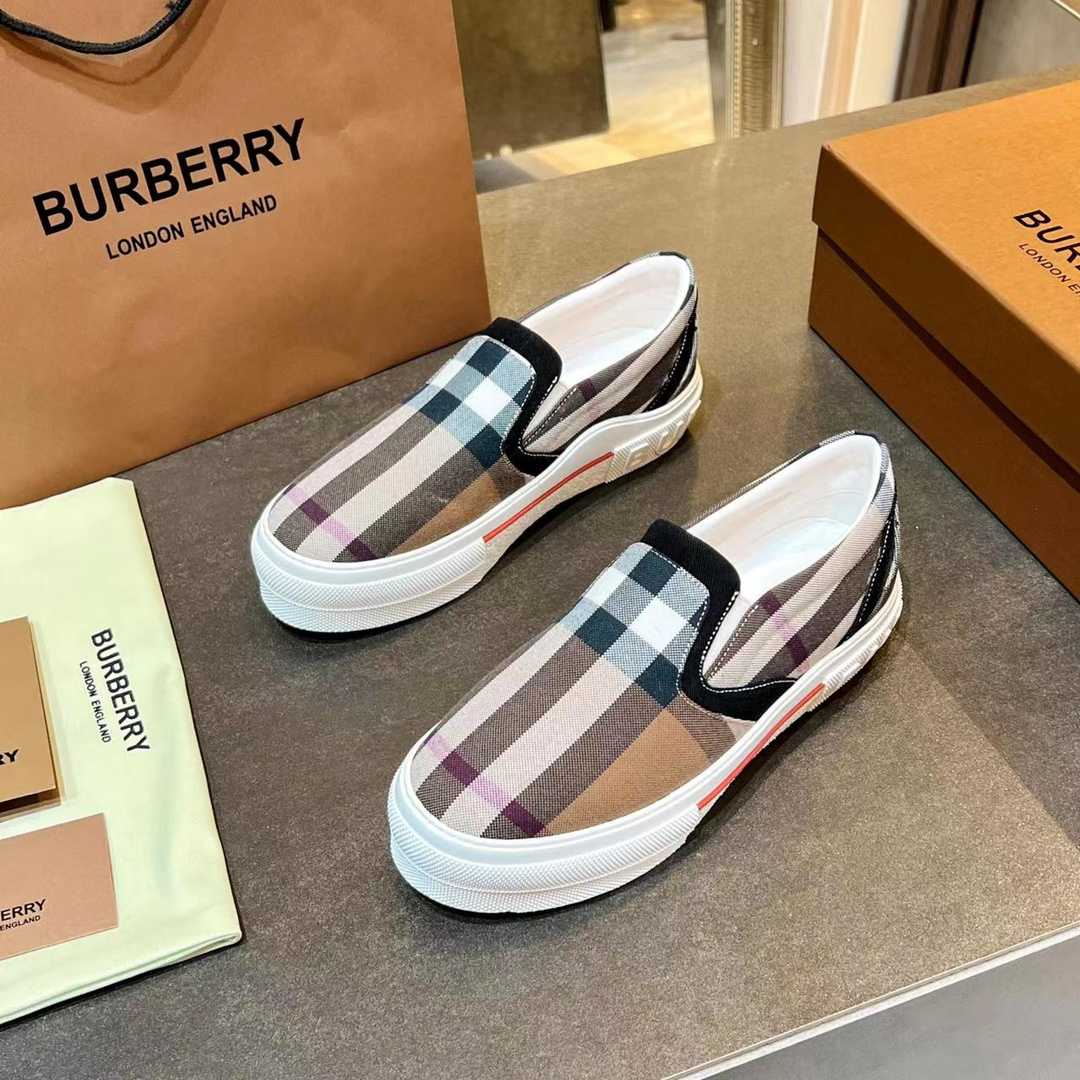 Burberry Slip On Sneakers - FashionPlug