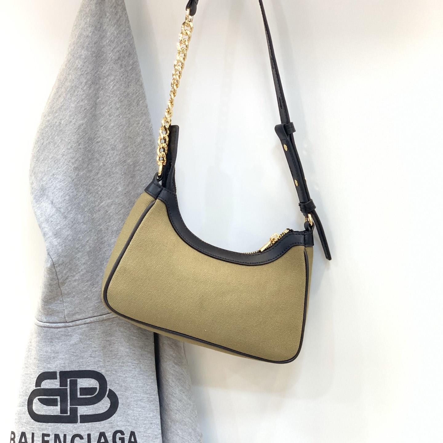 Balmain Small logo-print Shoulder Bag (23.5-16-7Cm) - FashionPlug
