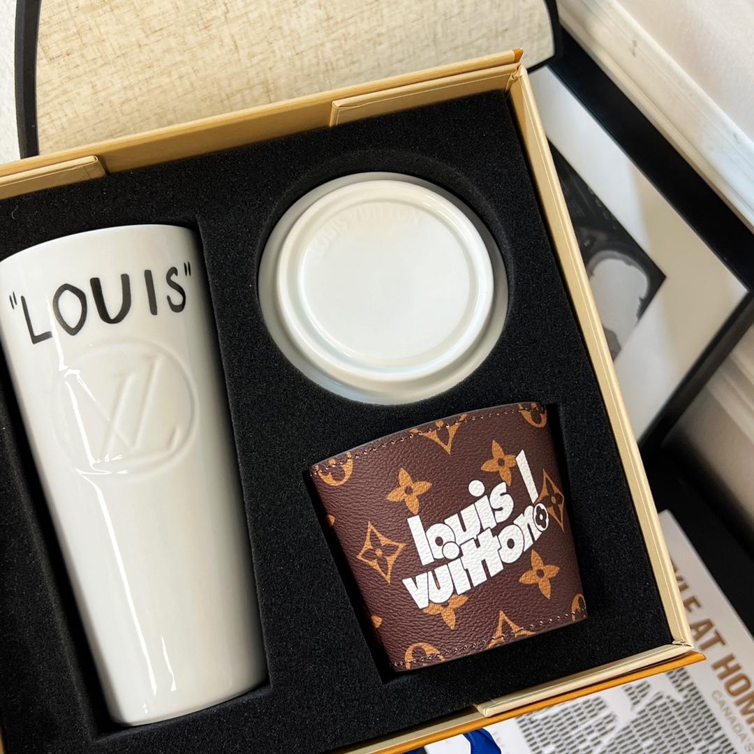 Louis Vuitton Cup Louis - FashionPlug