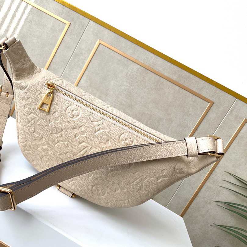 Louis Vuitton Bumbag  M44812  - FashionPlug