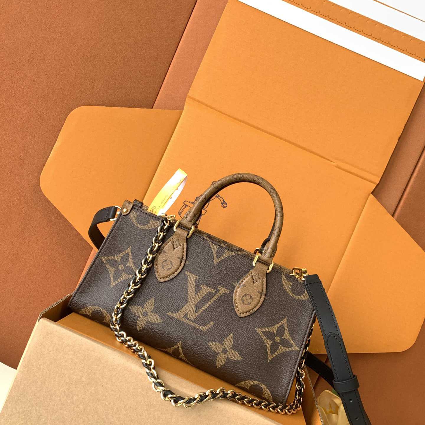 Louis Vuitton OnTheGo East West Chain  M14236 - FashionPlug