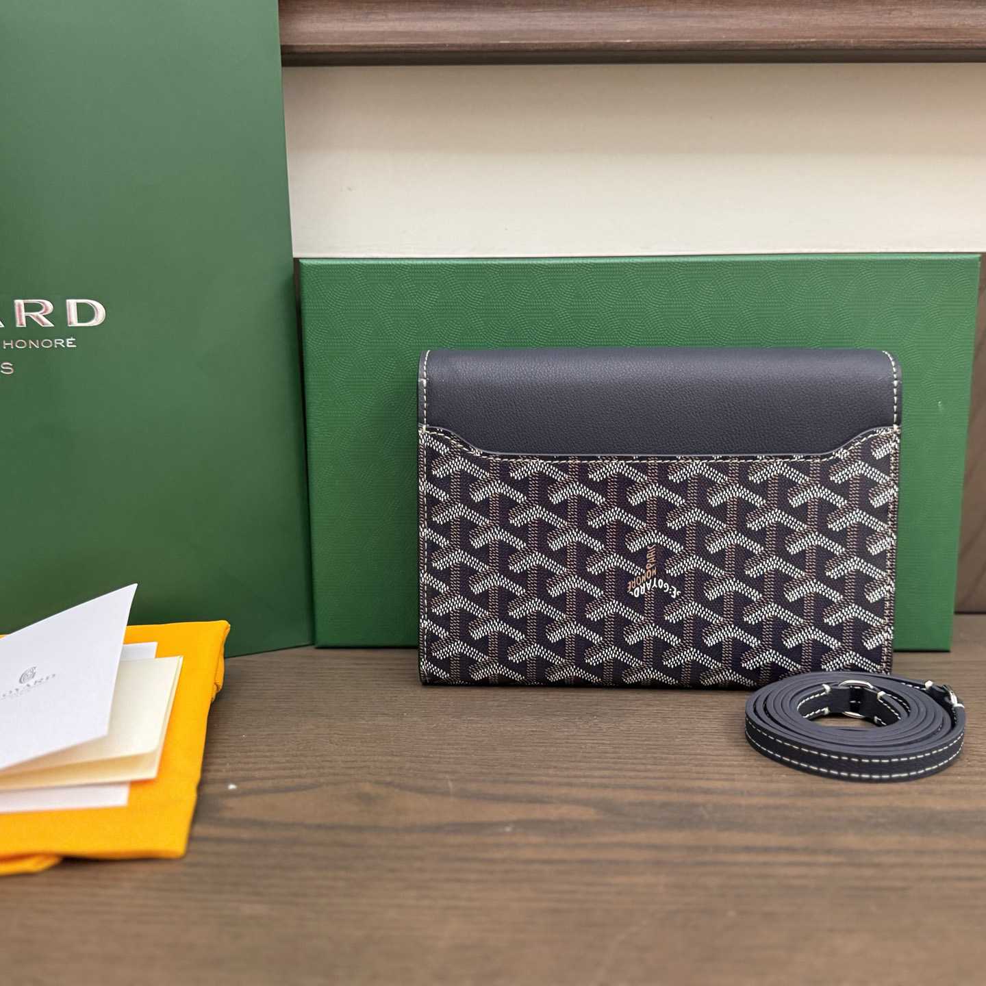 Goyard Chypre Wallet-Pouch - FashionPlug