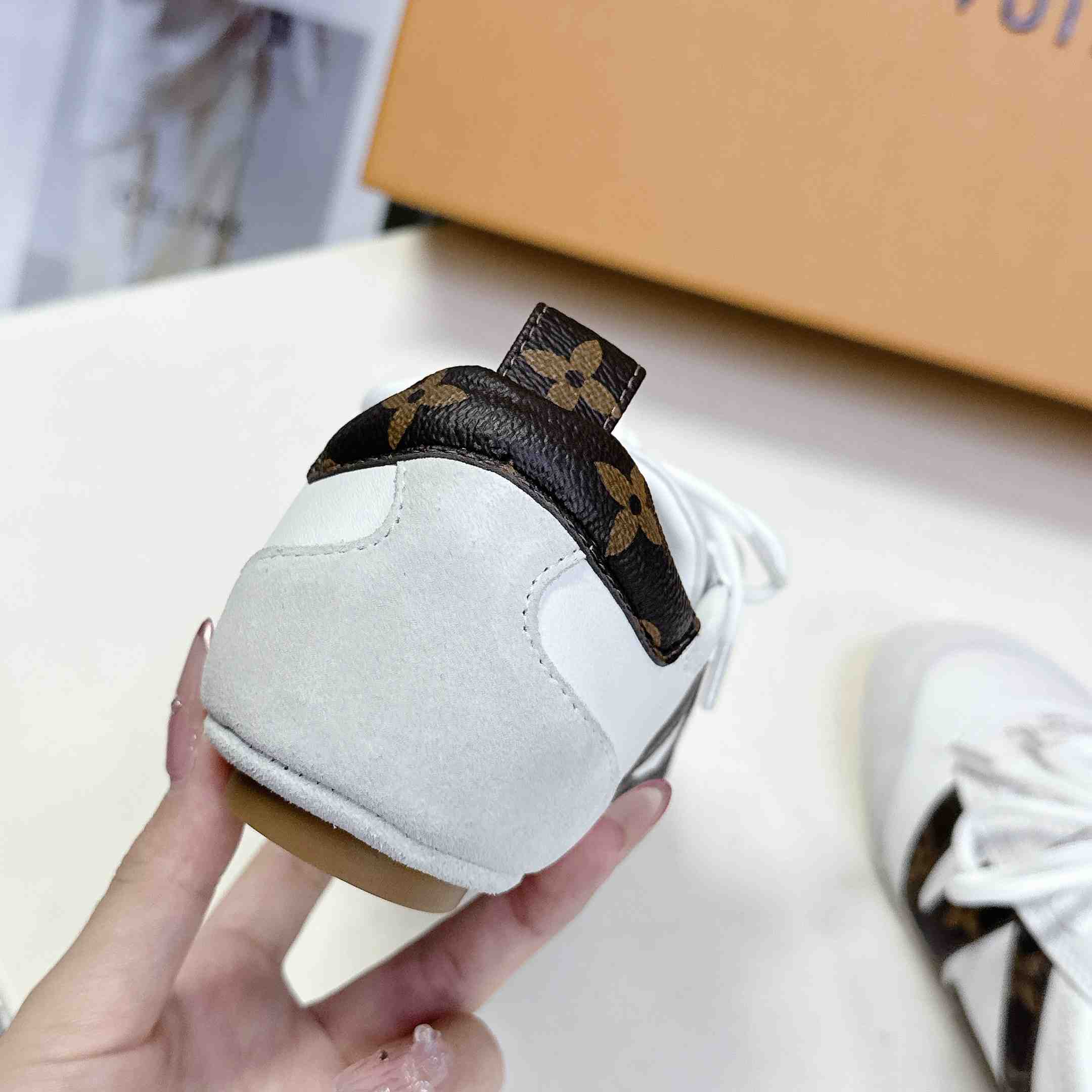 Louis Vuitton LV Sneakerina   1AHNC6 - FashionPlug