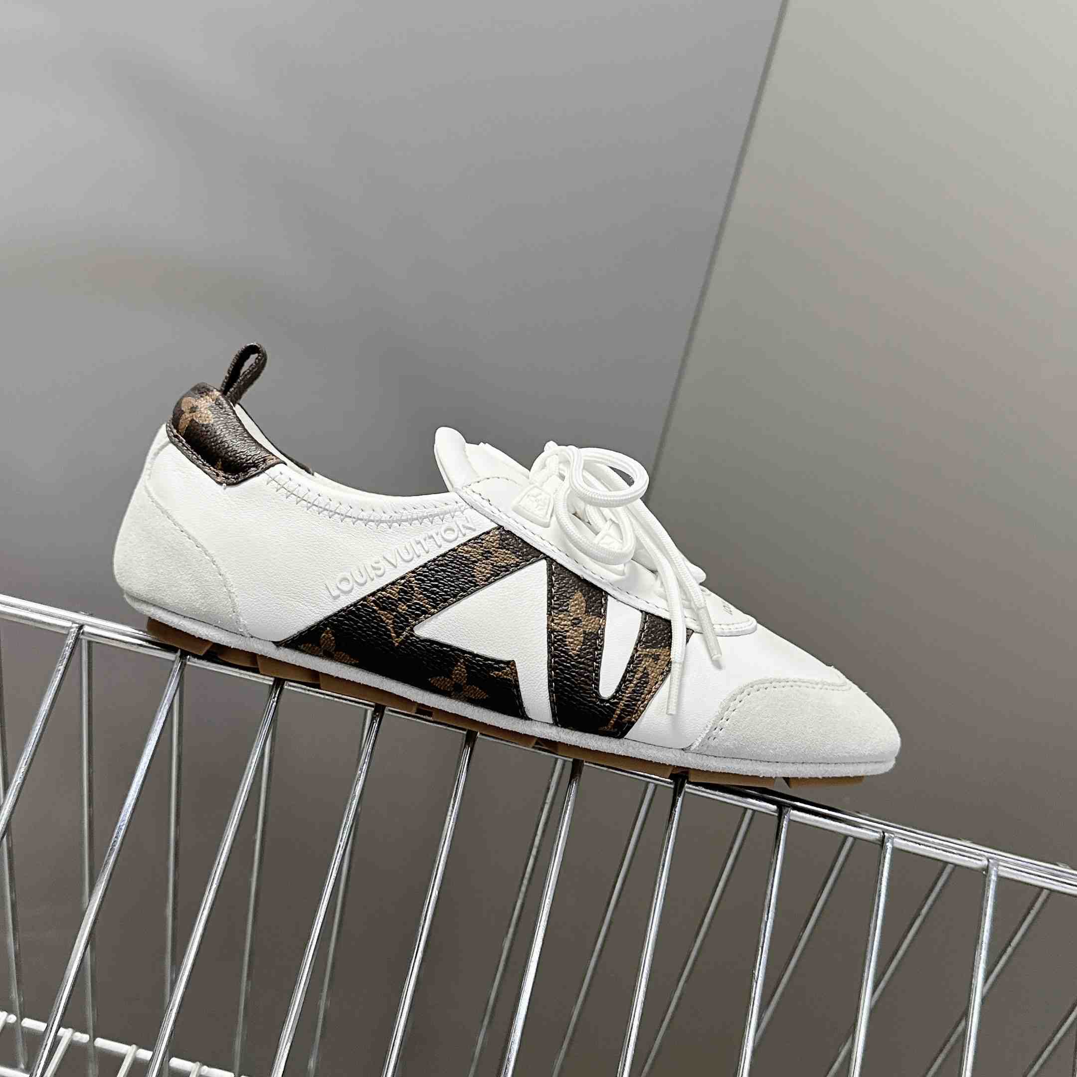 Louis Vuitton LV Sneakerina   1AHNC6 - FashionPlug
