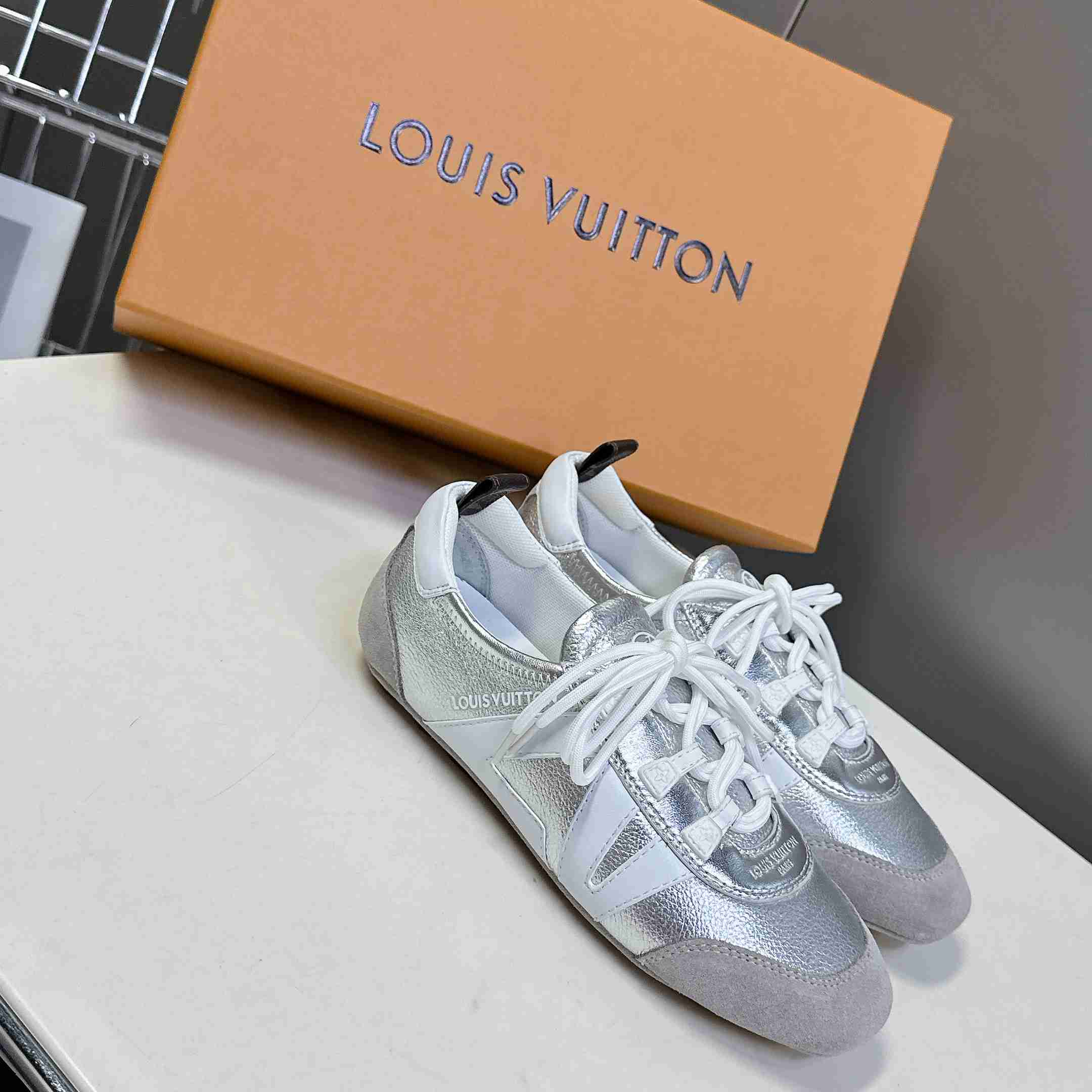 Louis Vuitton LV Sneakerina   1AHOJD - FashionPlug