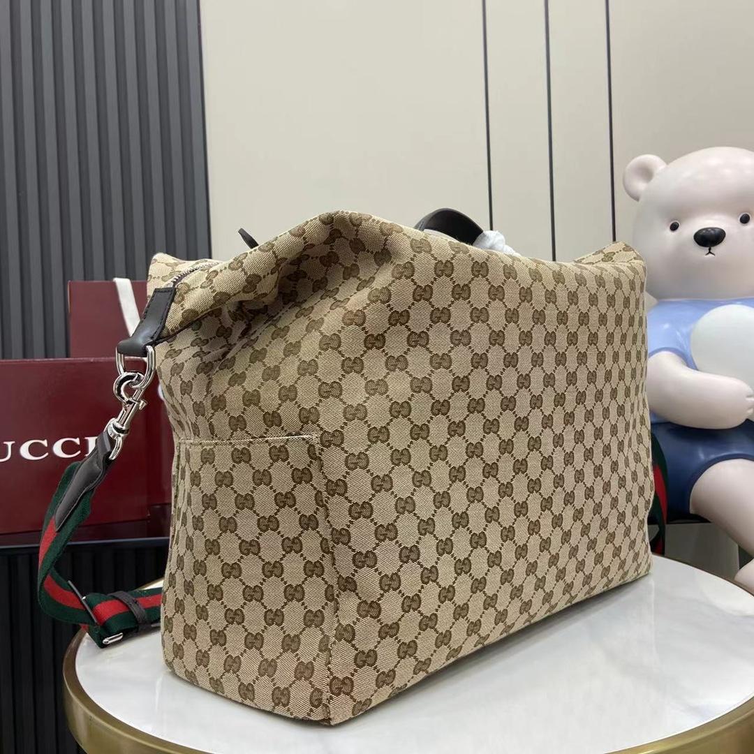 Gucci GG Canvas Medium Duffle Bag - FashionPlug