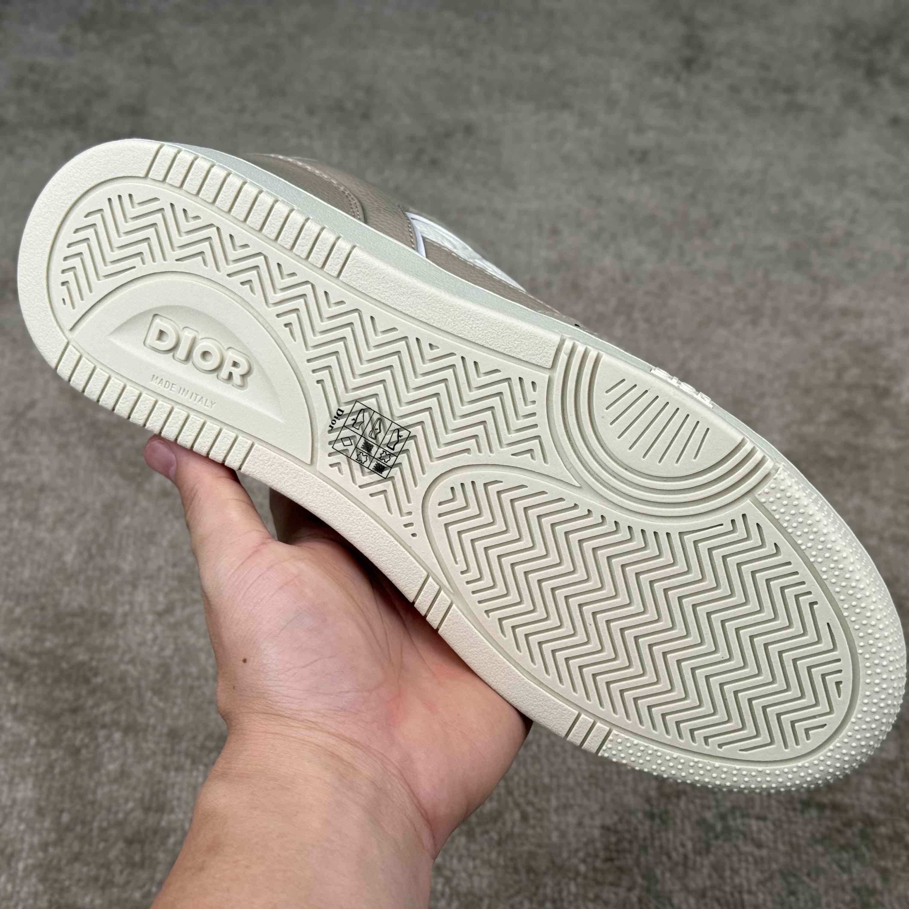 Dior B27 Uptown Low-Top Sneaker  - FashionPlug
