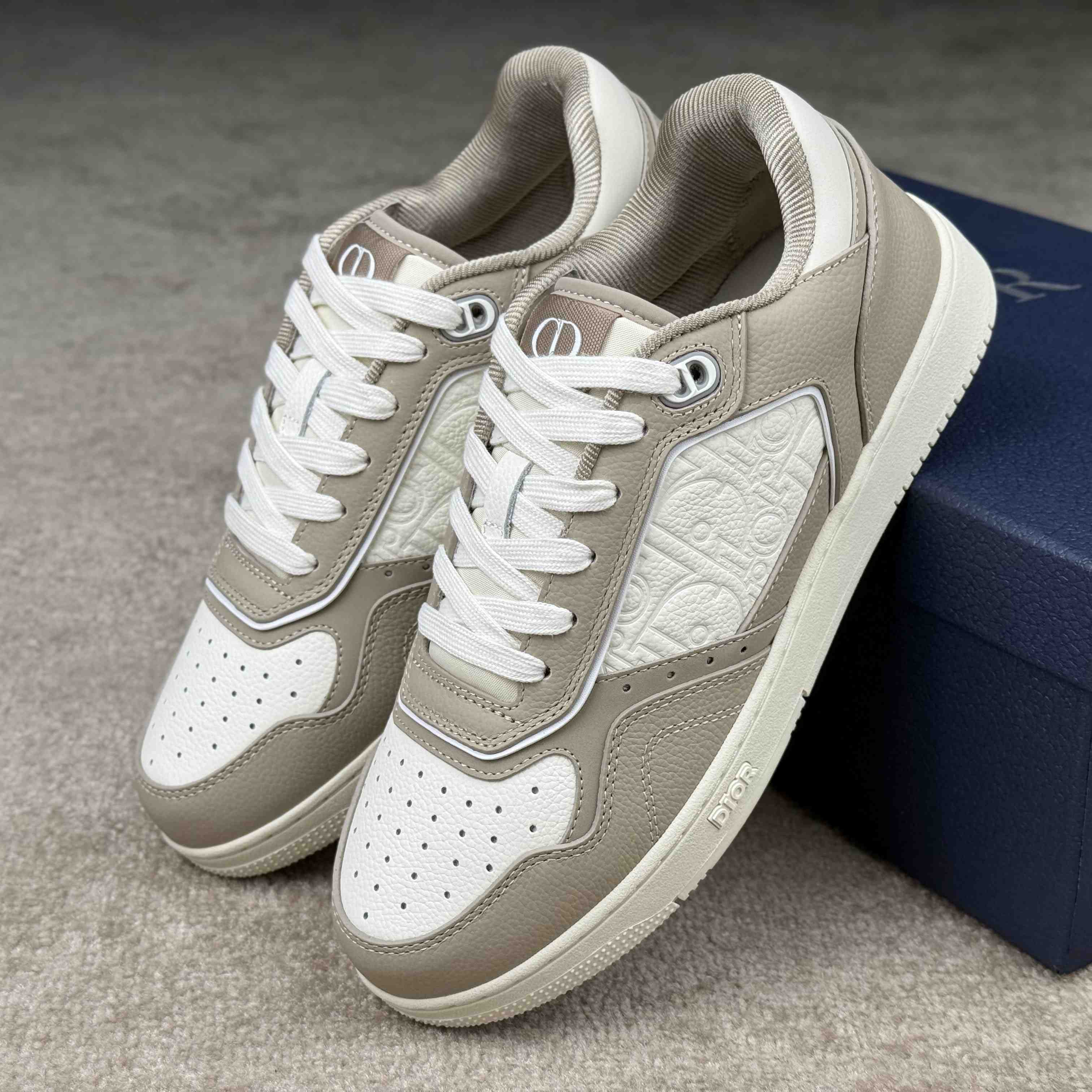 Dior B27 Uptown Low-Top Sneaker  - FashionPlug