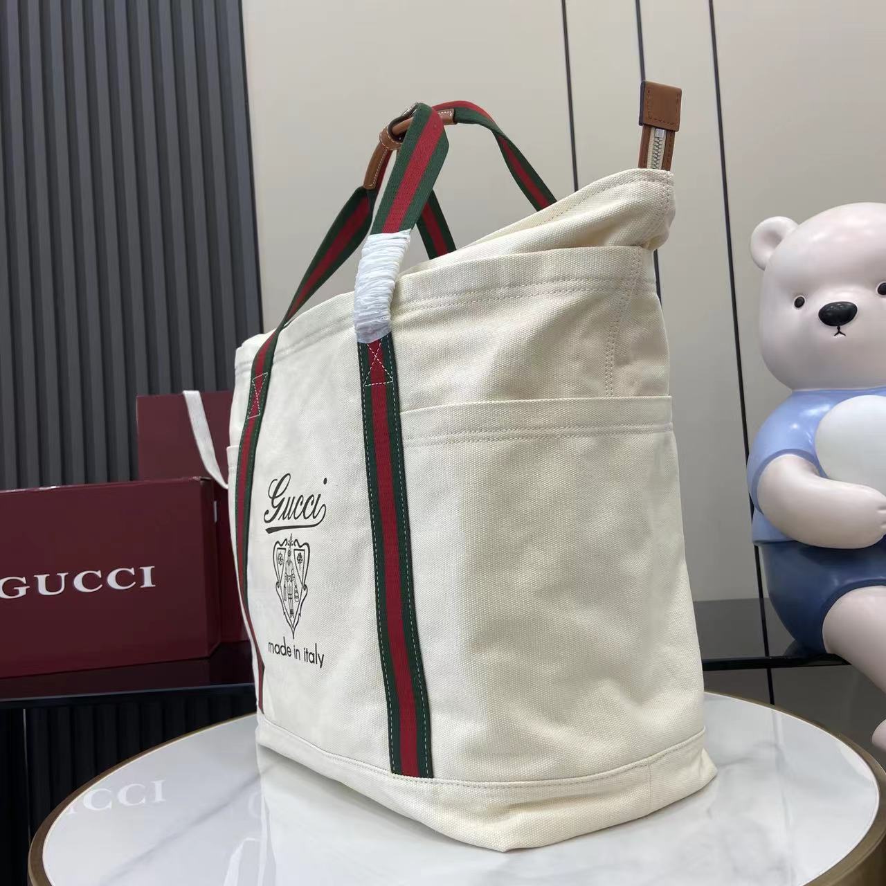 Gucci Printed Canvas Large Tote Bag - FashionPlug