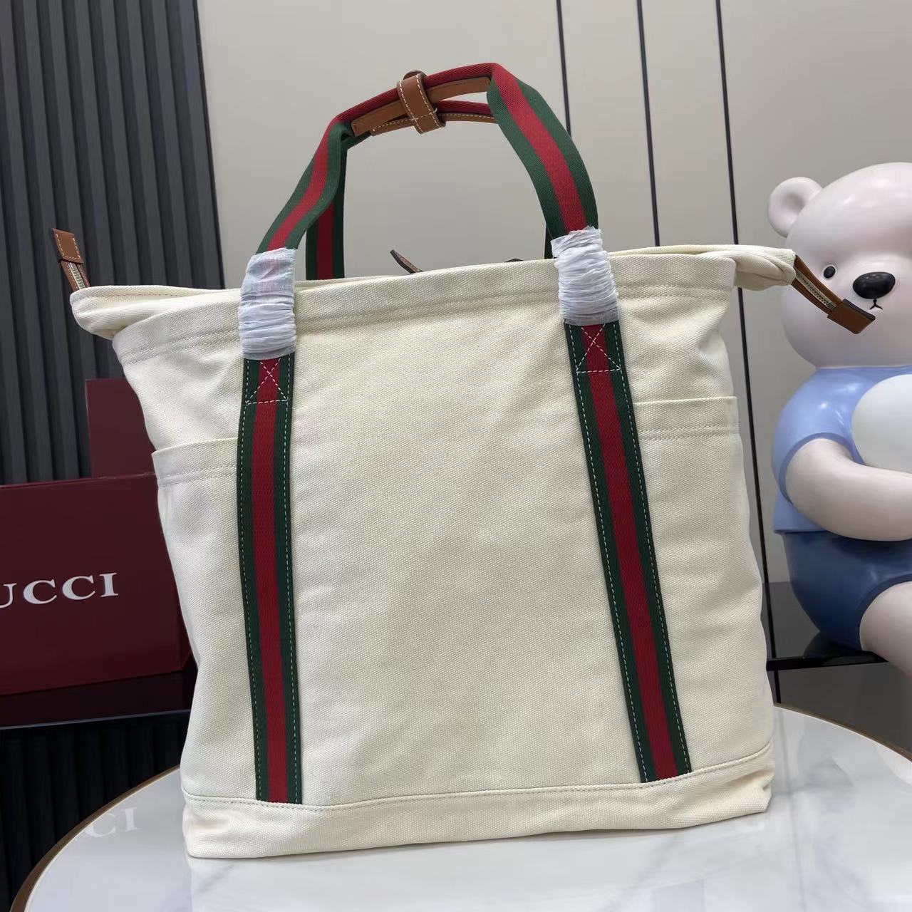 Gucci Printed Canvas Large Tote Bag - FashionPlug