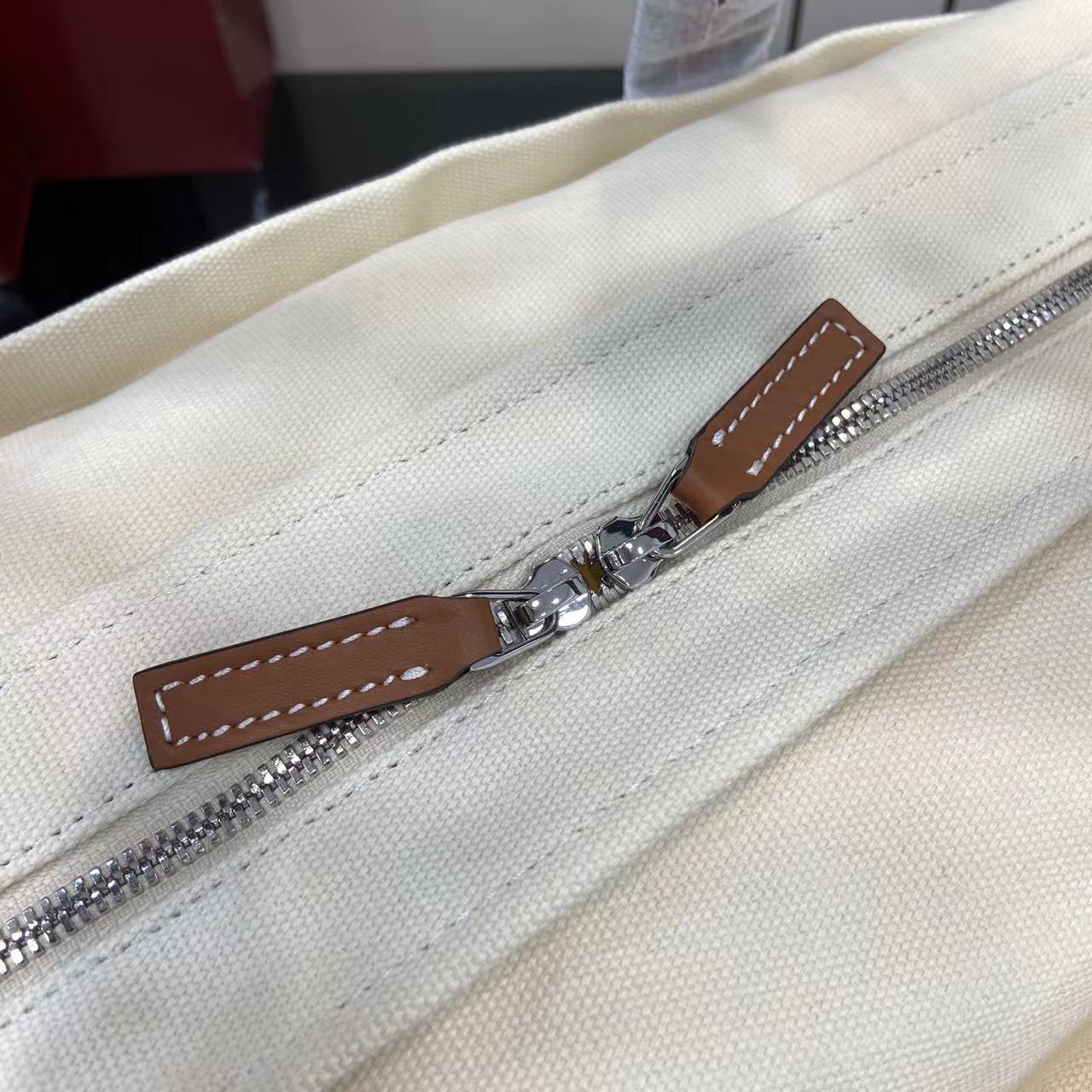 Gucci Printed Canvas Large Tote Bag - FashionPlug