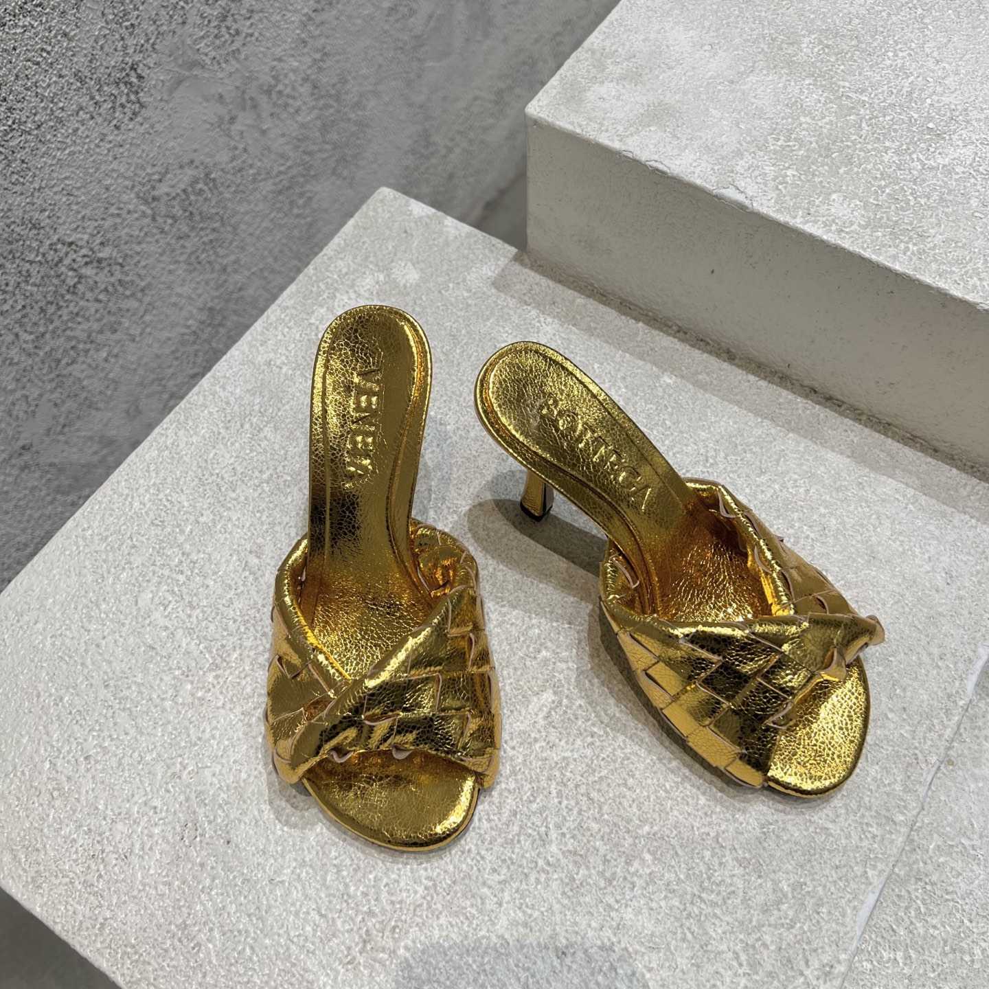 Bottega Veneta Blink Mule   - FashionPlug
