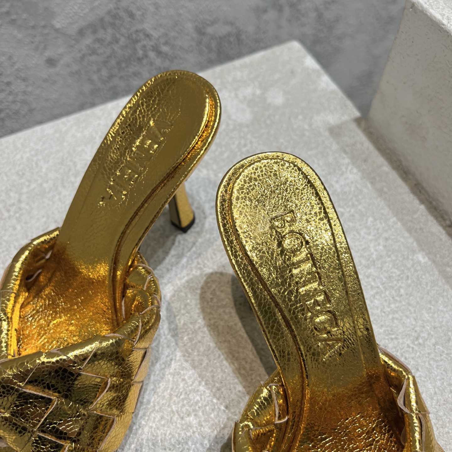 Bottega Veneta Blink Mule   - FashionPlug