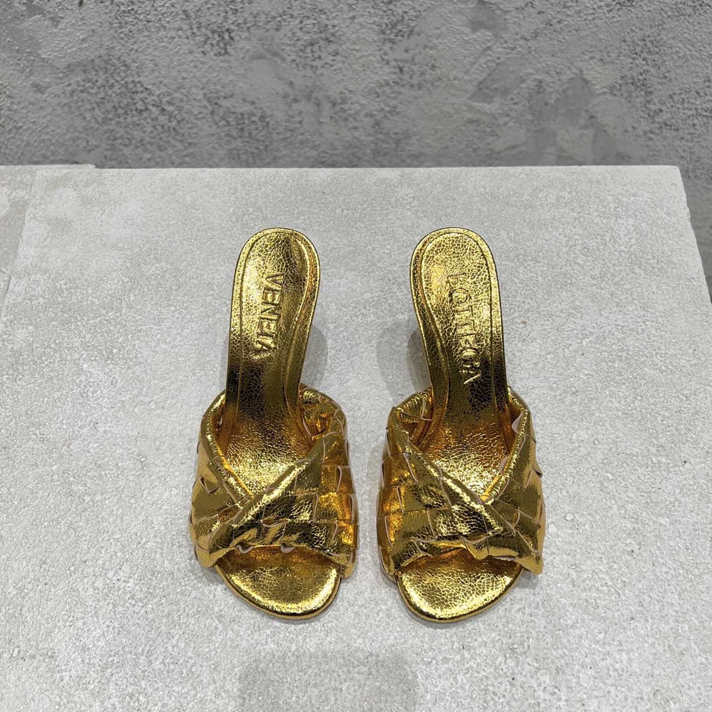 Bottega Veneta Blink Mule   - FashionPlug