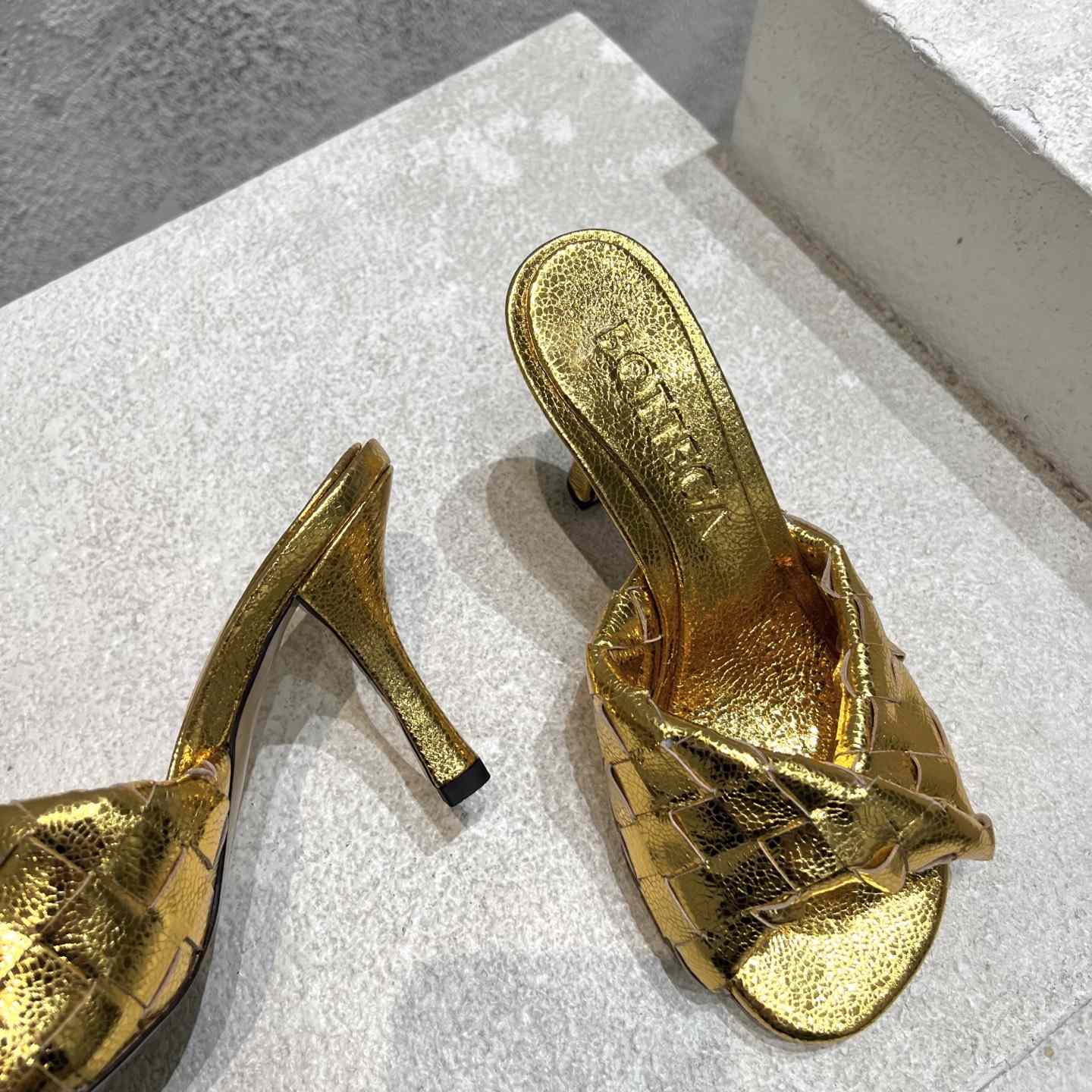 Bottega Veneta Blink Mule   - FashionPlug