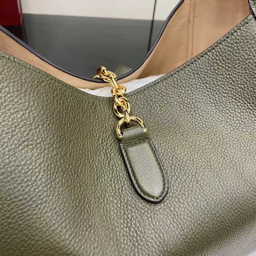 Gucci Softbit Maxi Shoulder Bag - FashionPlug
