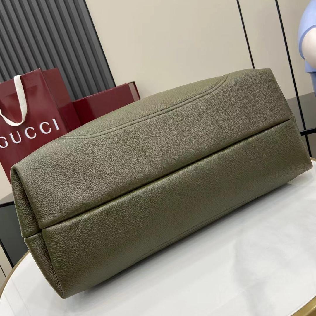 Gucci Softbit Maxi Shoulder Bag - FashionPlug