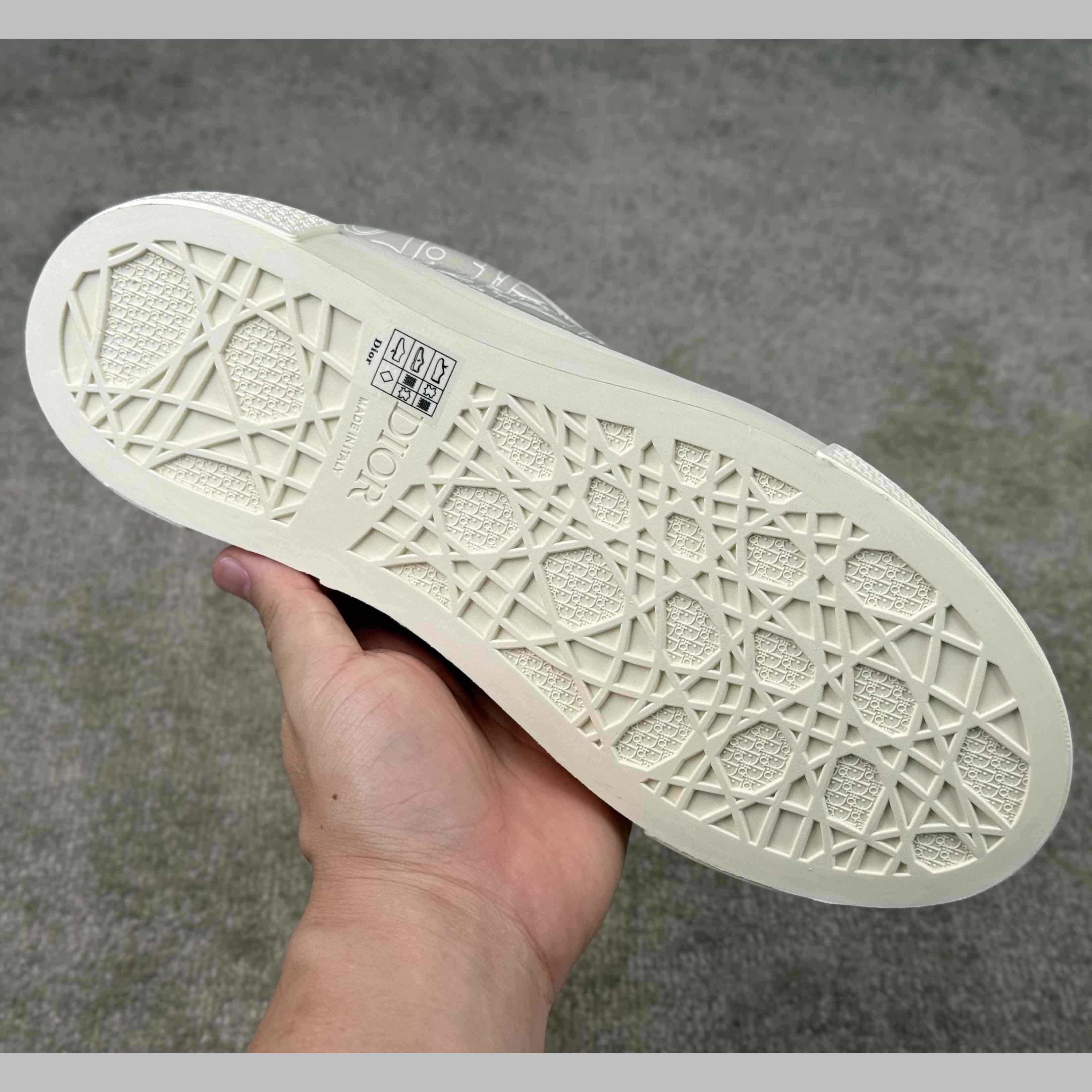 Dior B33 Spin Sneaker  - FashionPlug