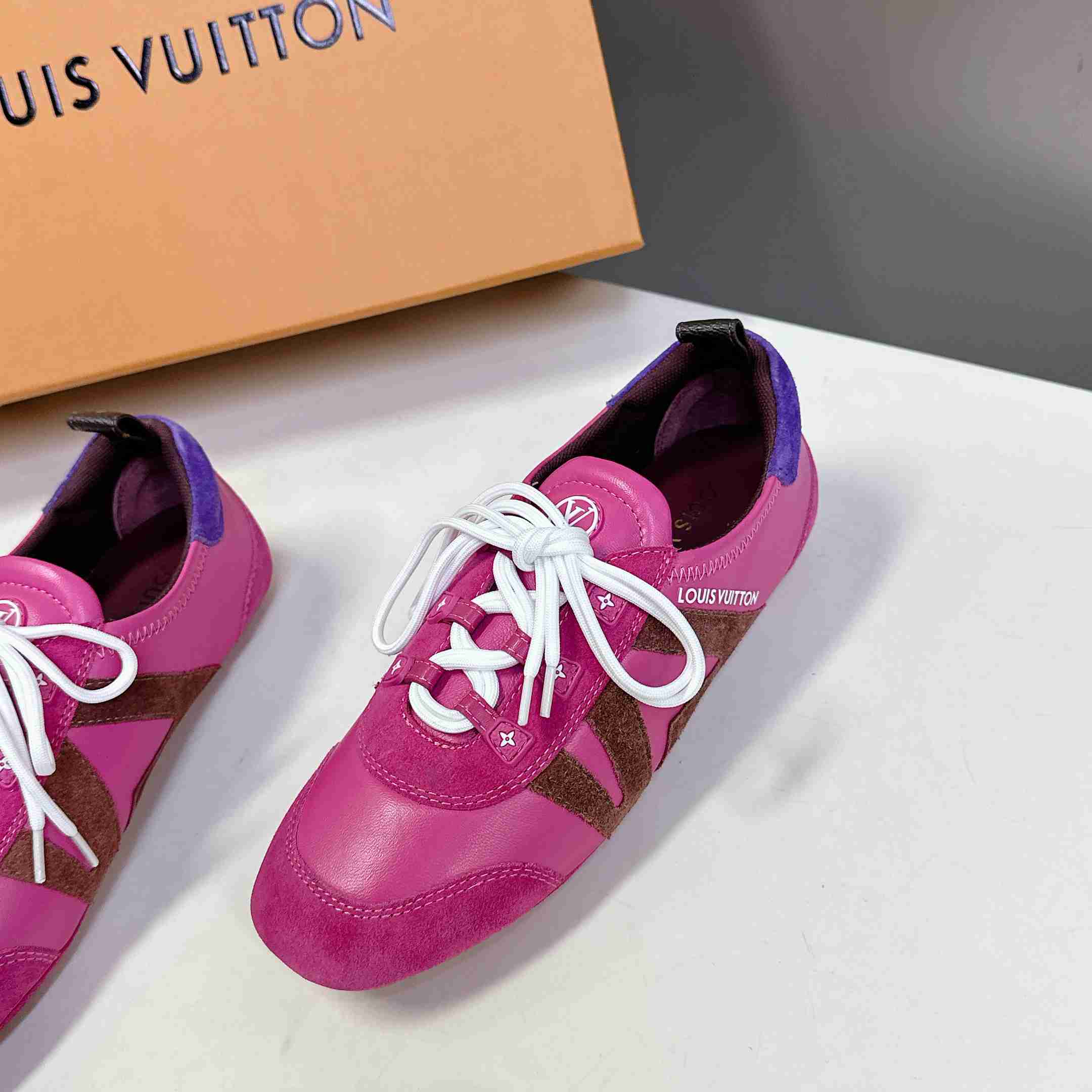 Louis Vuitton LV Sneakerina   1AHNEI - FashionPlug