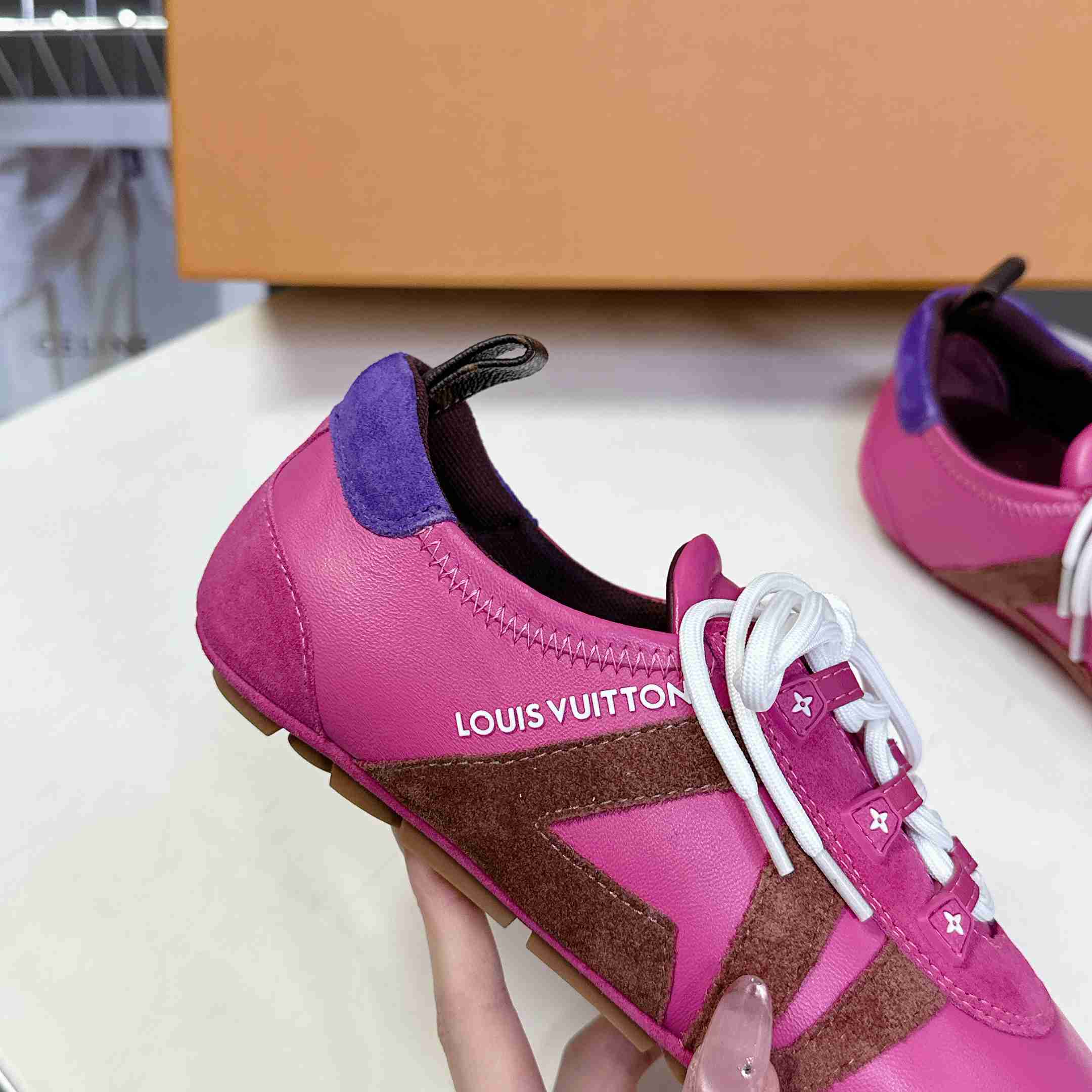 Louis Vuitton LV Sneakerina   1AHNEI - FashionPlug