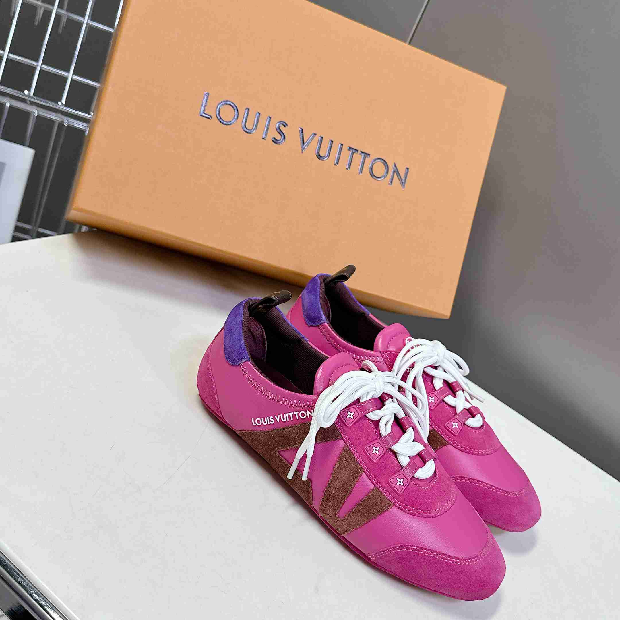 Louis Vuitton LV Sneakerina   1AHNEI - FashionPlug
