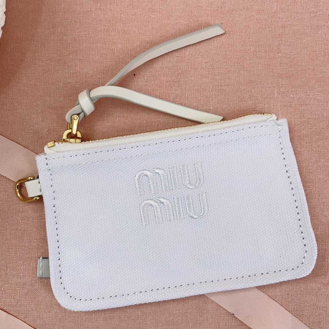 Miu Miu Wander Crochet-knit Shoulder Bag - FashionPlug