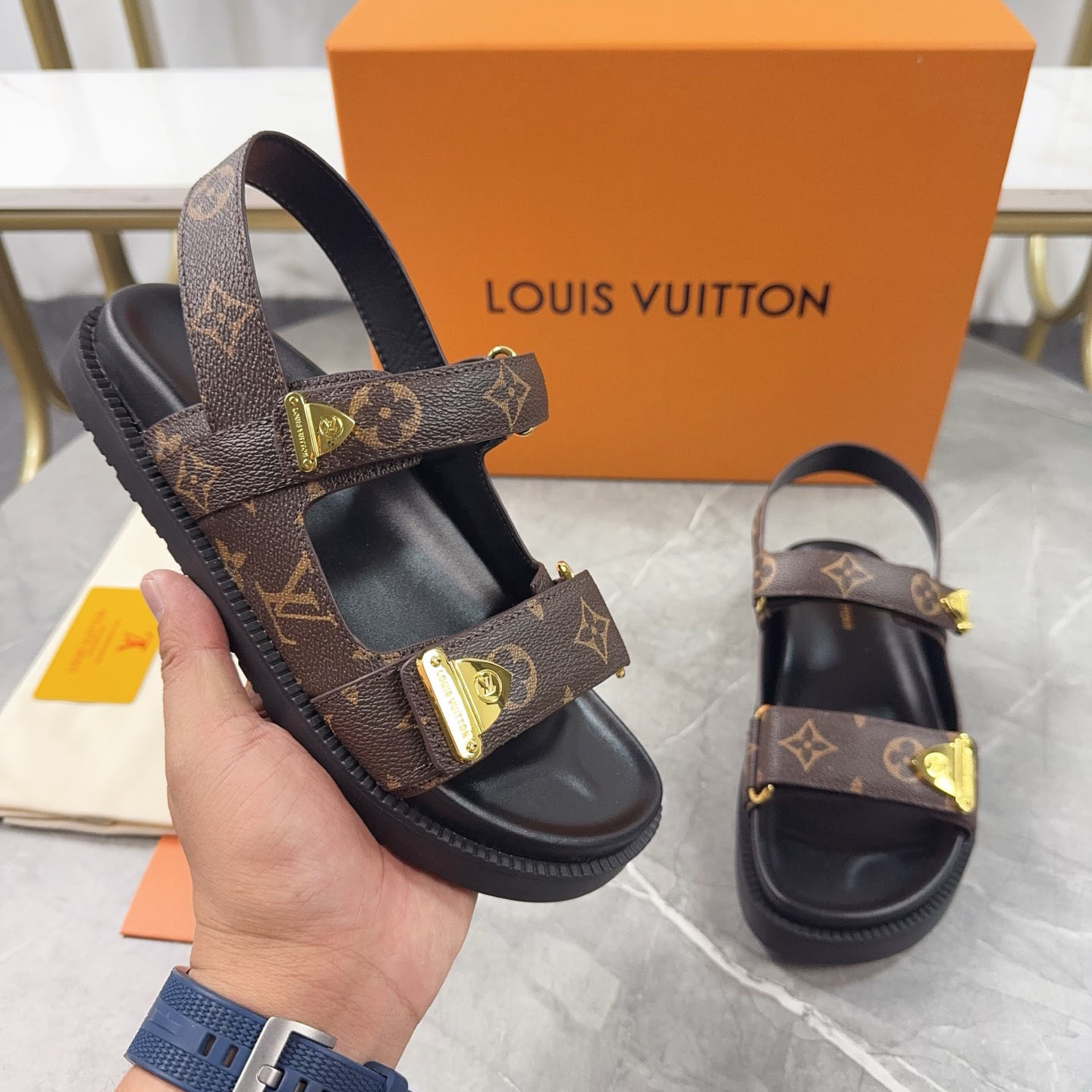 Louis Vuitton LV Sunset Comfort Sandal  1AHNWM - FashionPlug