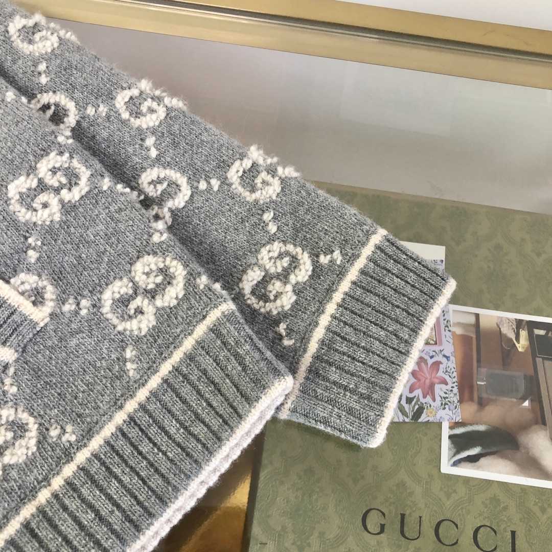 Gucci Cardigan - FashionPlug