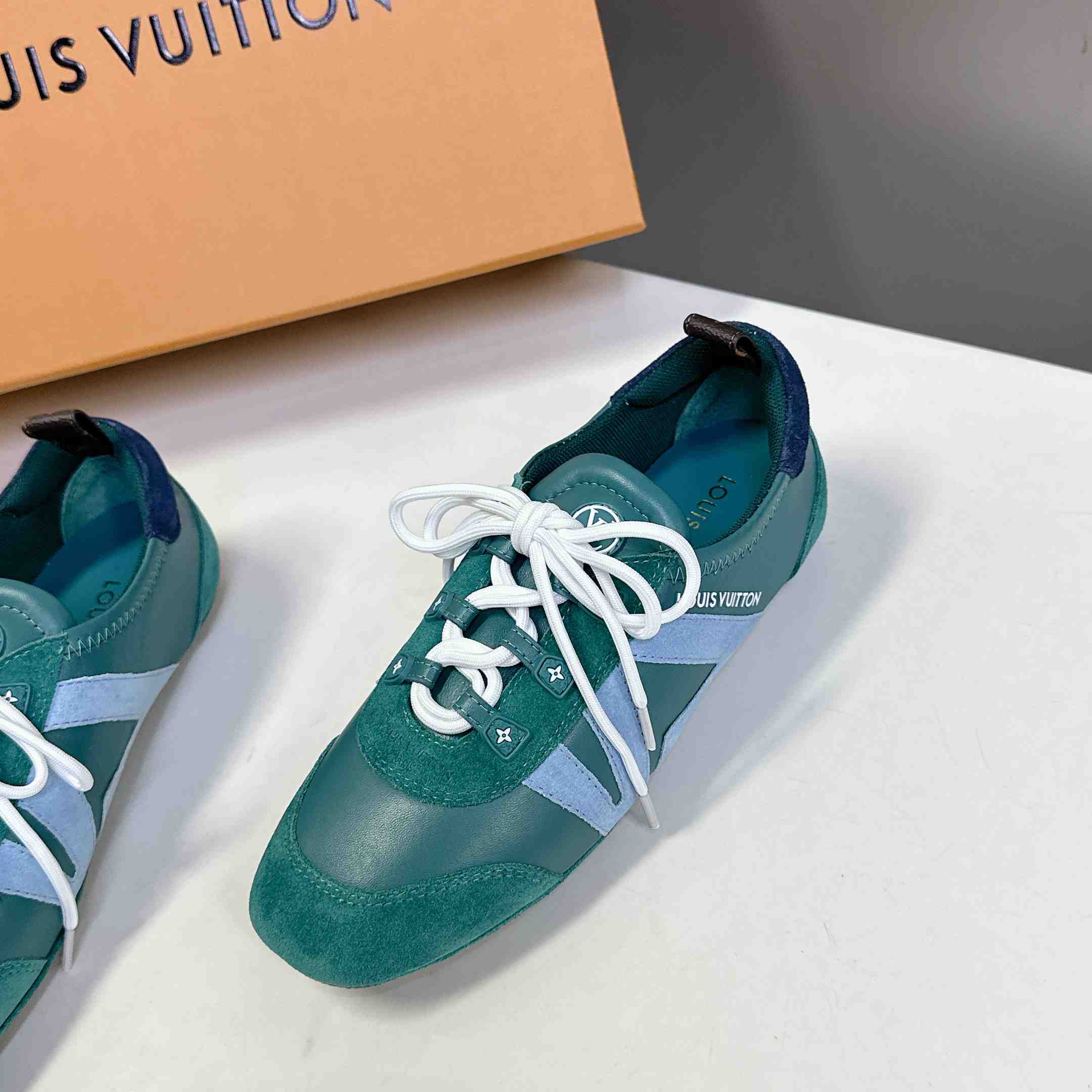 Louis Vuitton LV Sneakerina   1AHNE2 - FashionPlug