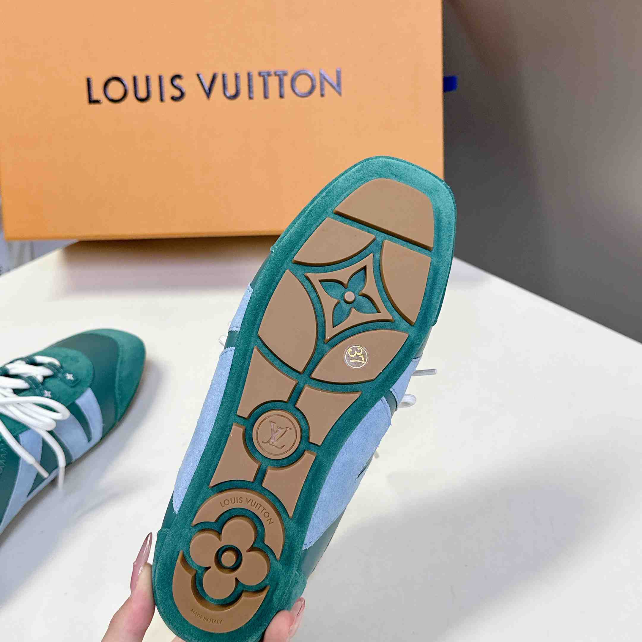 Louis Vuitton LV Sneakerina   1AHNE2 - FashionPlug