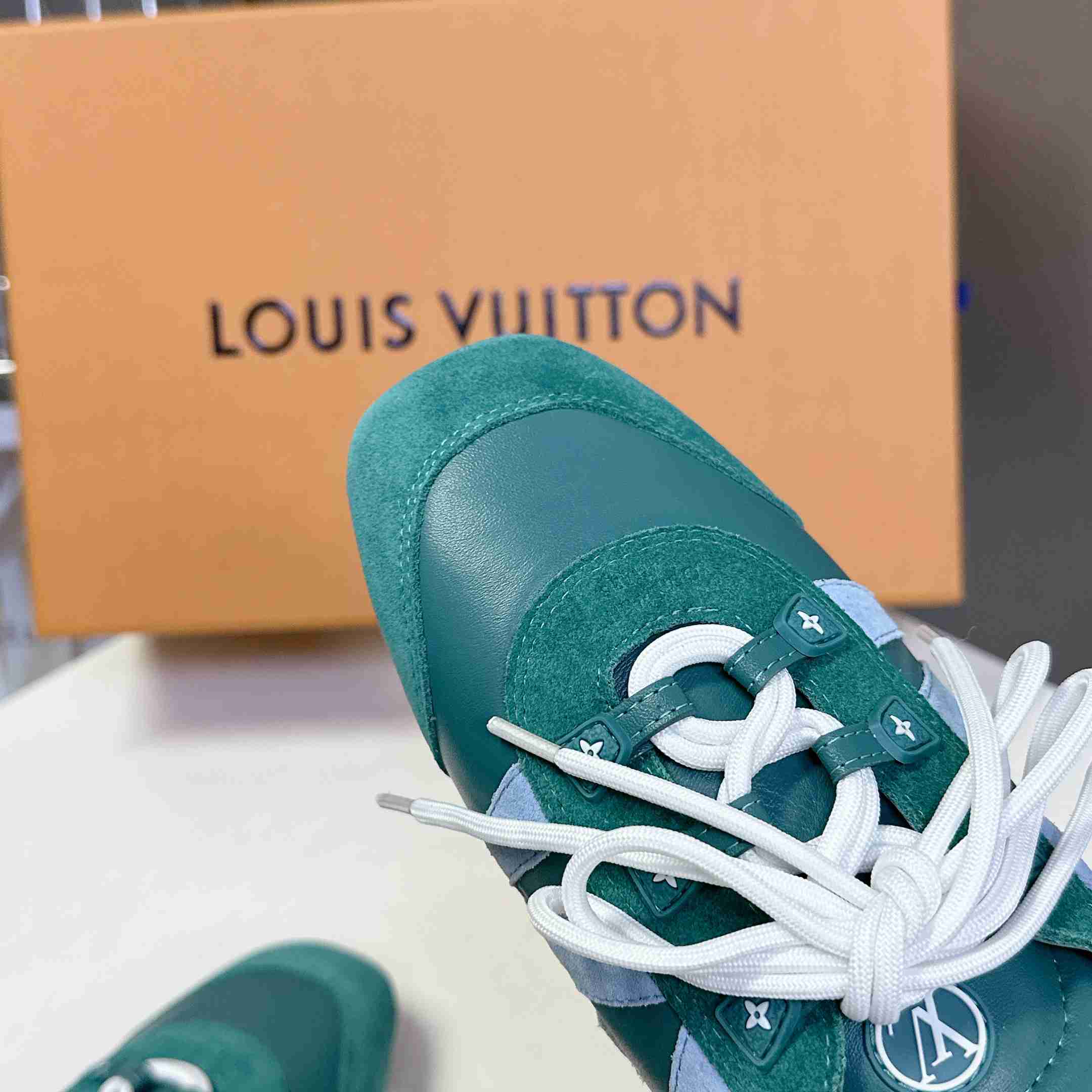 Louis Vuitton LV Sneakerina   1AHNE2 - FashionPlug