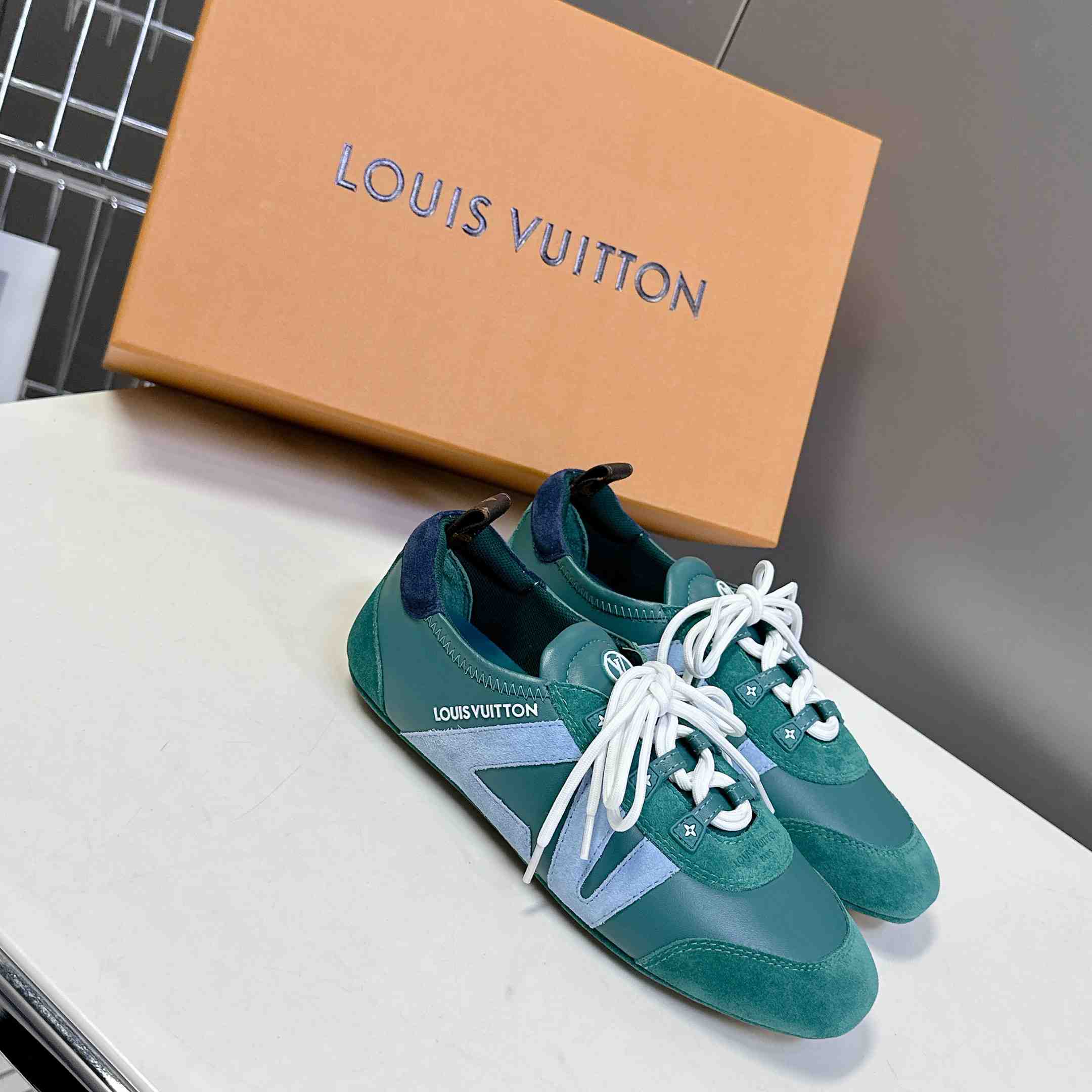 Louis Vuitton LV Sneakerina   1AHNE2 - FashionPlug