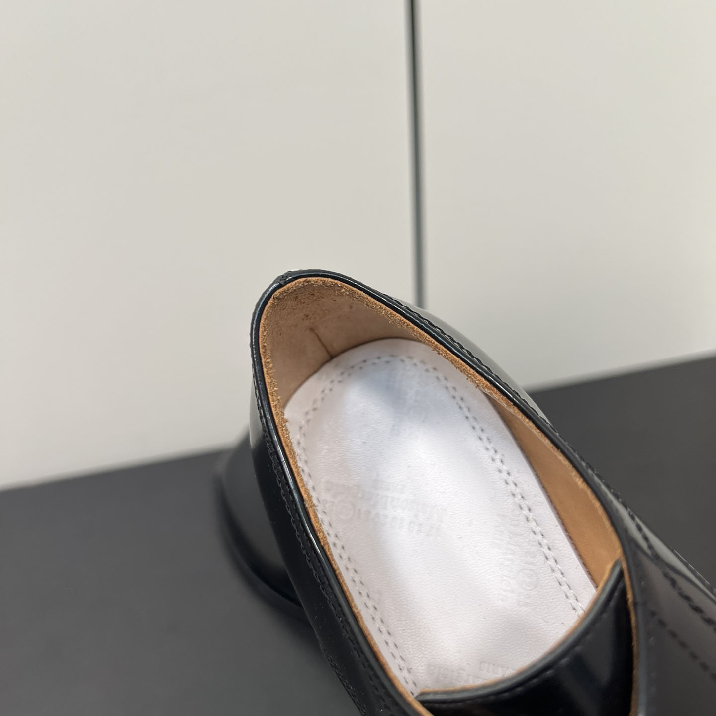 Maison Margiela Tabi Leather Loafers - FashionPlug