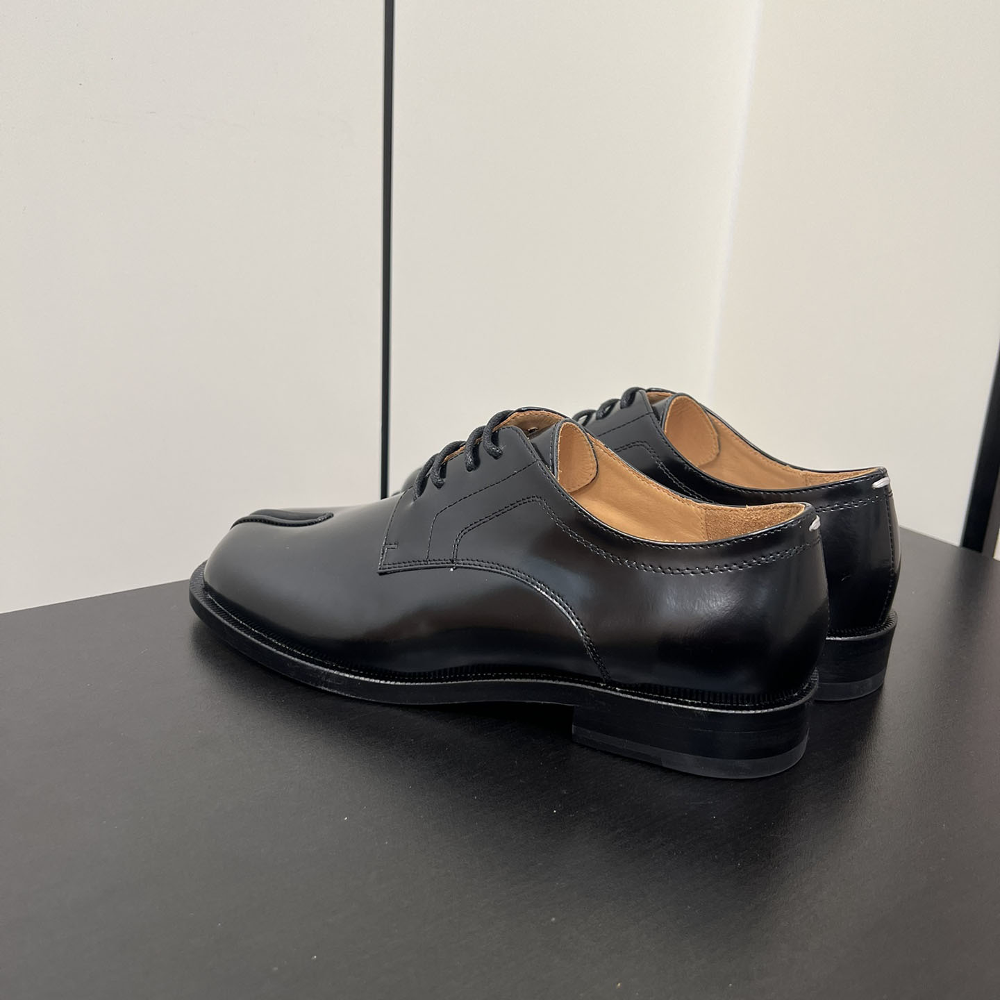 Maison Margiela Tabi Leather Loafers - FashionPlug