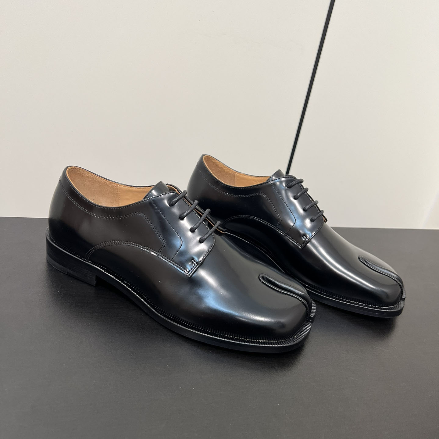 Maison Margiela Tabi Leather Loafers - FashionPlug
