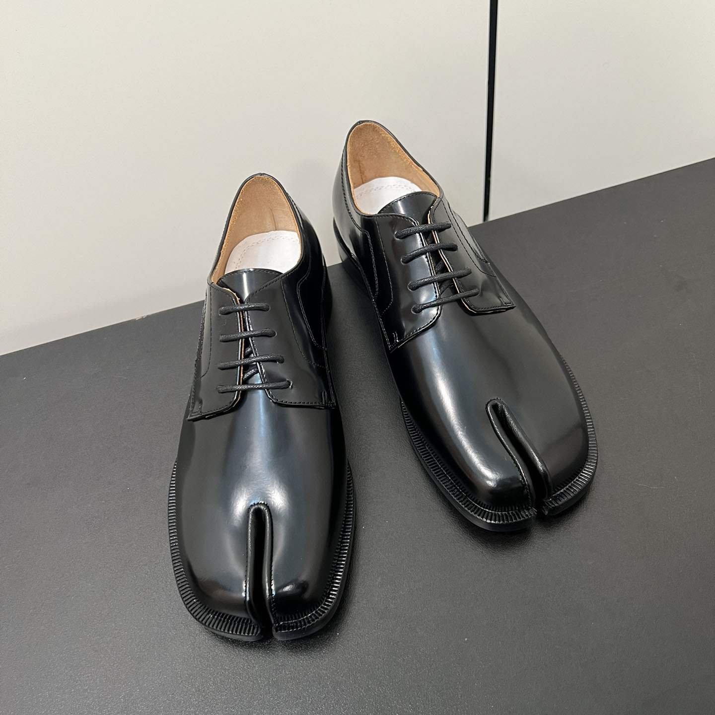 Maison Margiela Tabi Leather Loafers - FashionPlug