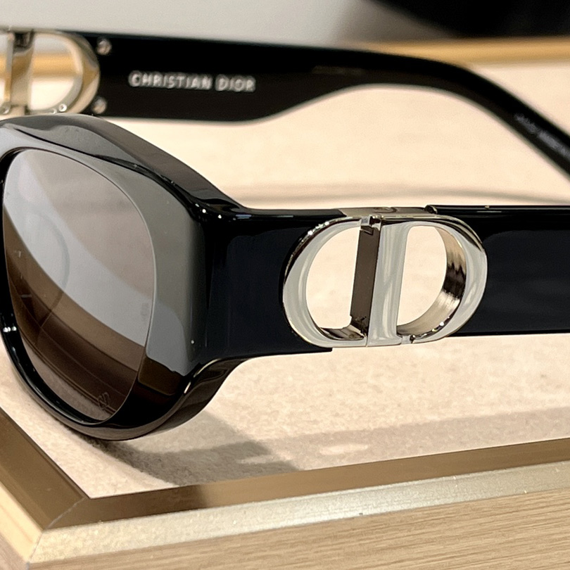 Dior 30Montaigne S9U Sunglasses  - FashionPlug