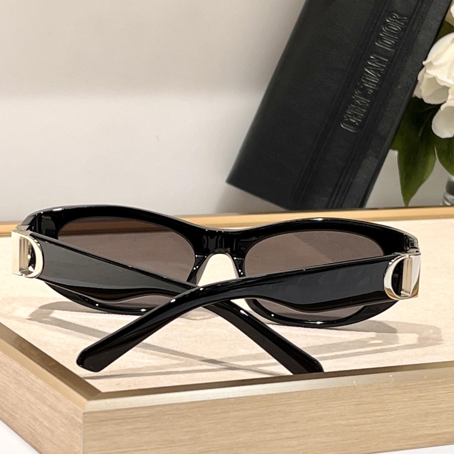 Dior 30Montaigne S9U Sunglasses  - FashionPlug