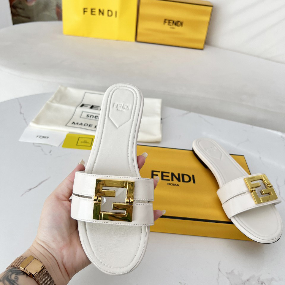 Fendi FFold White Leather Sandals - FashionPlug