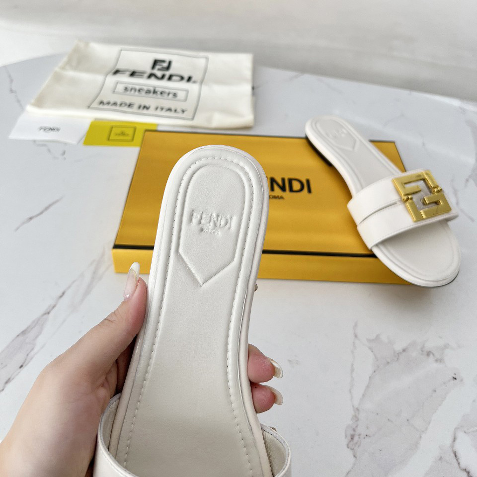 Fendi FFold White Leather Sandals - FashionPlug