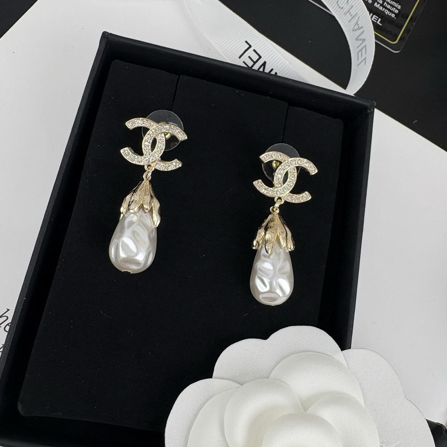 Chanel Earrings - FashionPlug