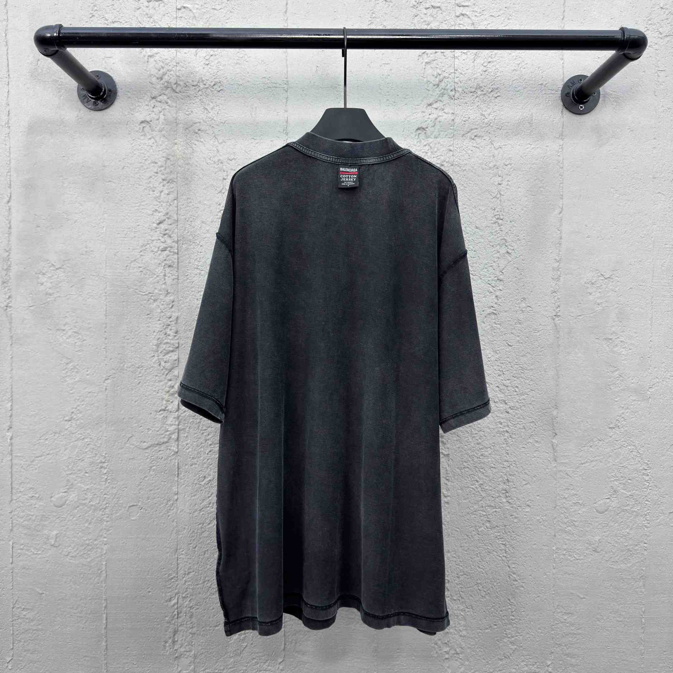 Balenciaga Metalhead Inside Out T-shirt - FashionPlug