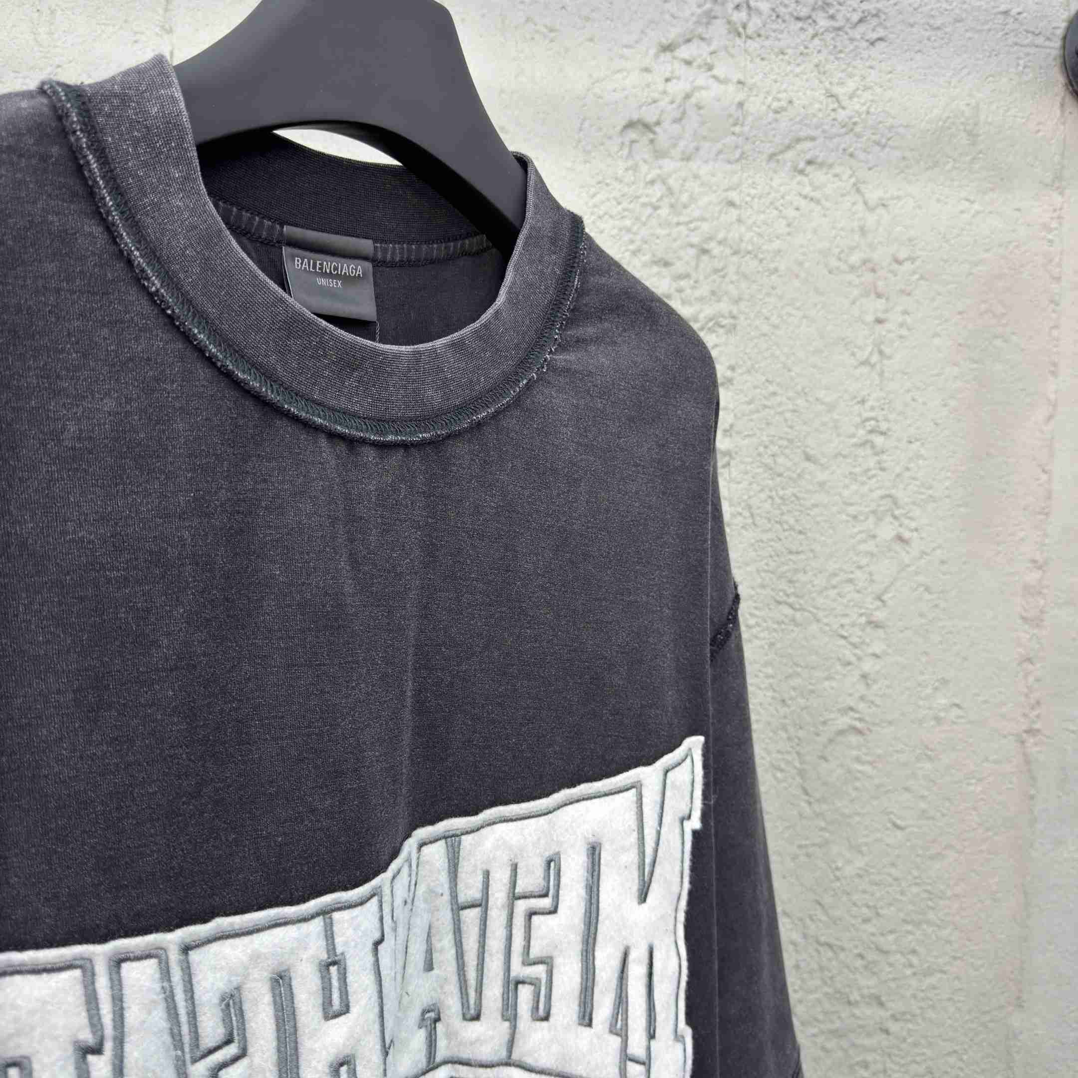 Balenciaga Metalhead Inside Out T-shirt - FashionPlug