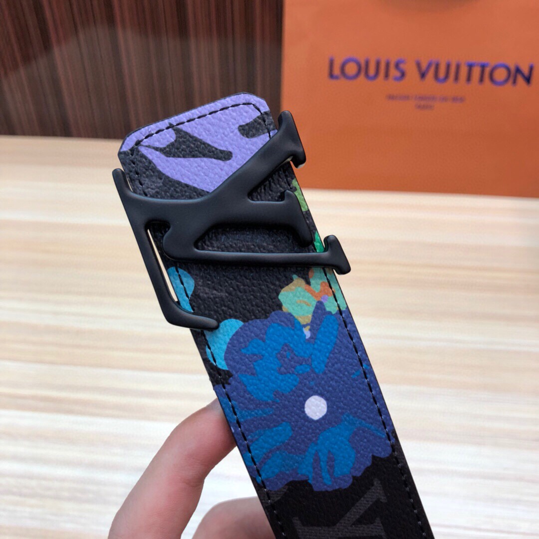 Louis Vuitton Reversible Belt - FashionPlug