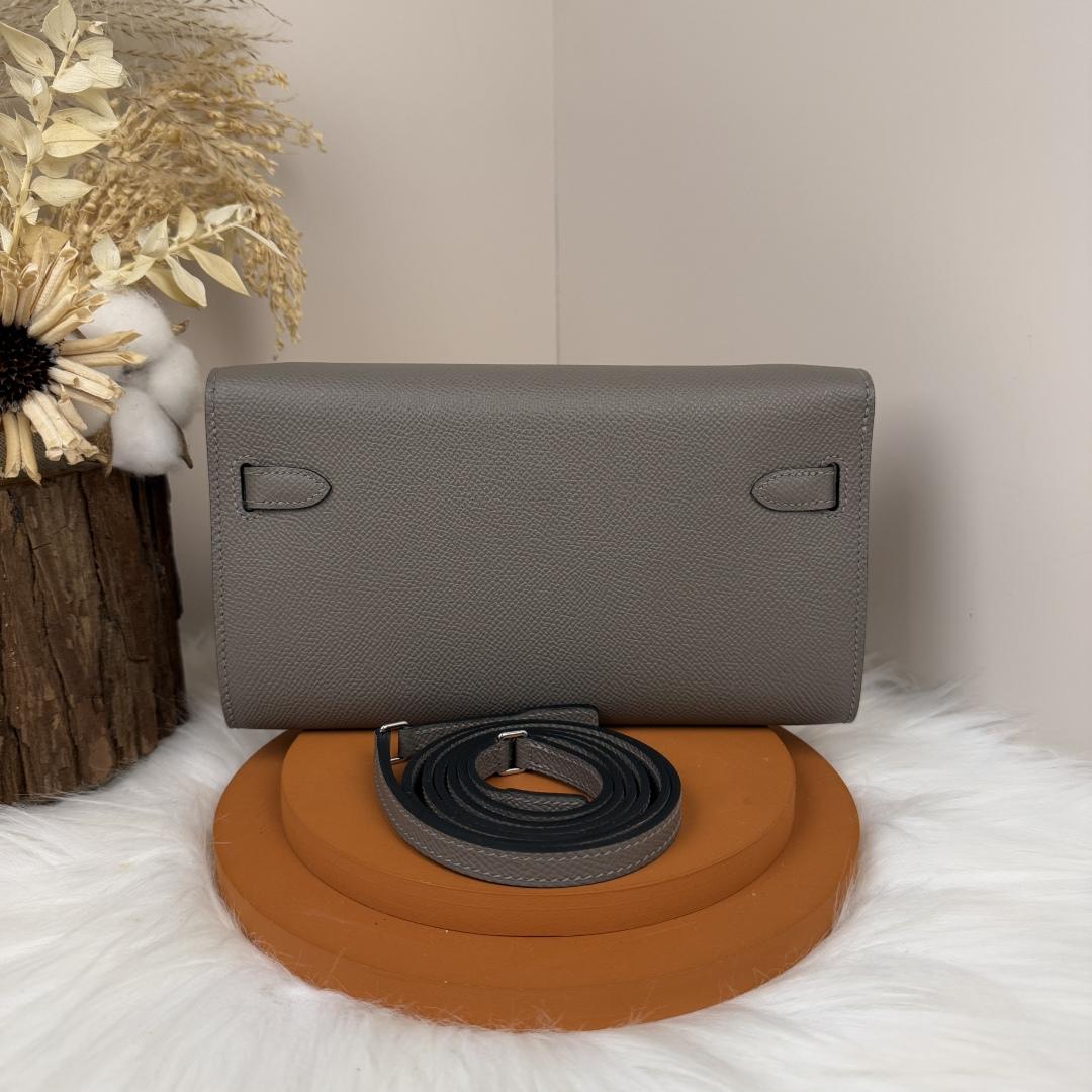 Hermes Kelly Classique To Go Wallet - FashionPlug