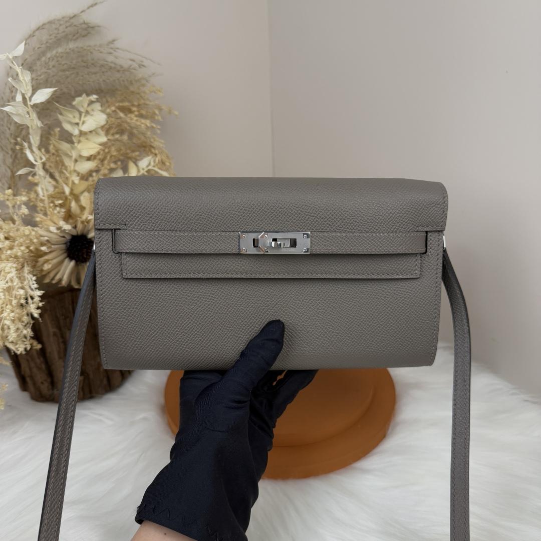Hermes Kelly Classique To Go Wallet - FashionPlug