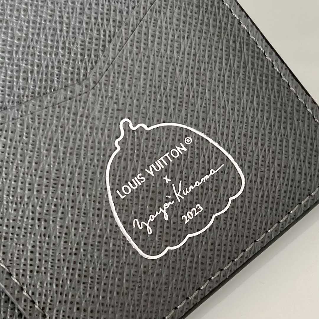 Louis Vuitton LV x YK Wallet  (7.5×11.1×1cm)   M81969 - FashionPlug