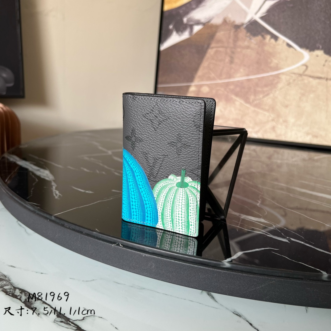 Louis Vuitton LV x YK Wallet  (7.5×11.1×1cm)   M81969 - FashionPlug