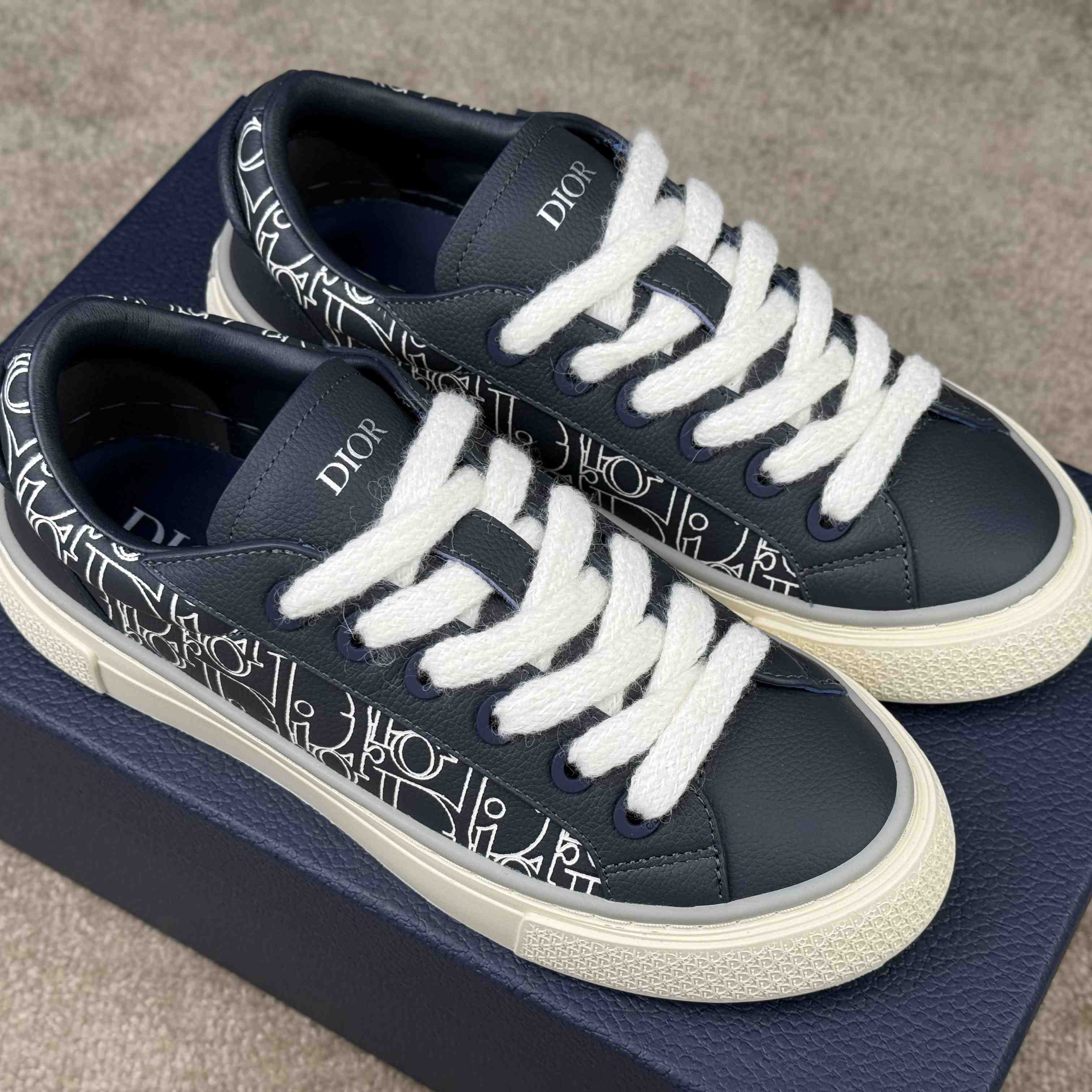 Dior B33 Spin Sneaker  - FashionPlug